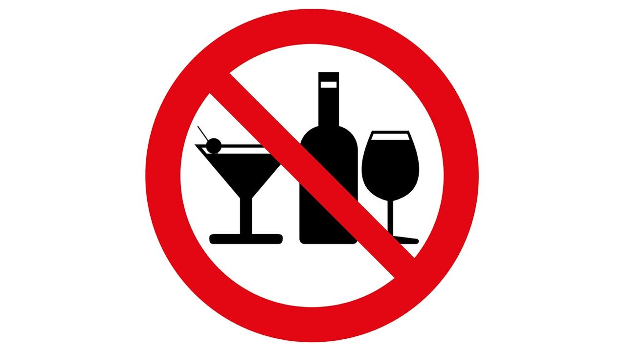 Drinking alcoholic beverages is prohibited during the Dukan diet